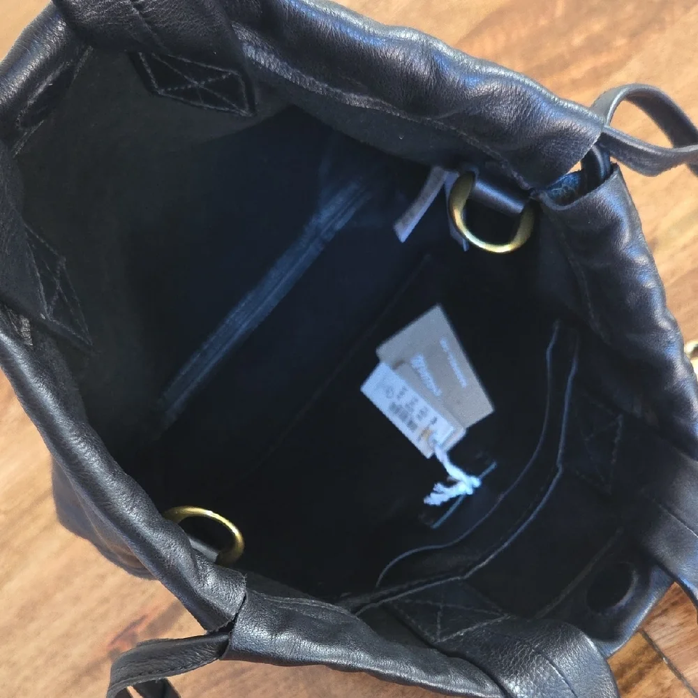 NWT {Madewell} The Piazza Crossbody Bag in Black - Picture 7 of 7
